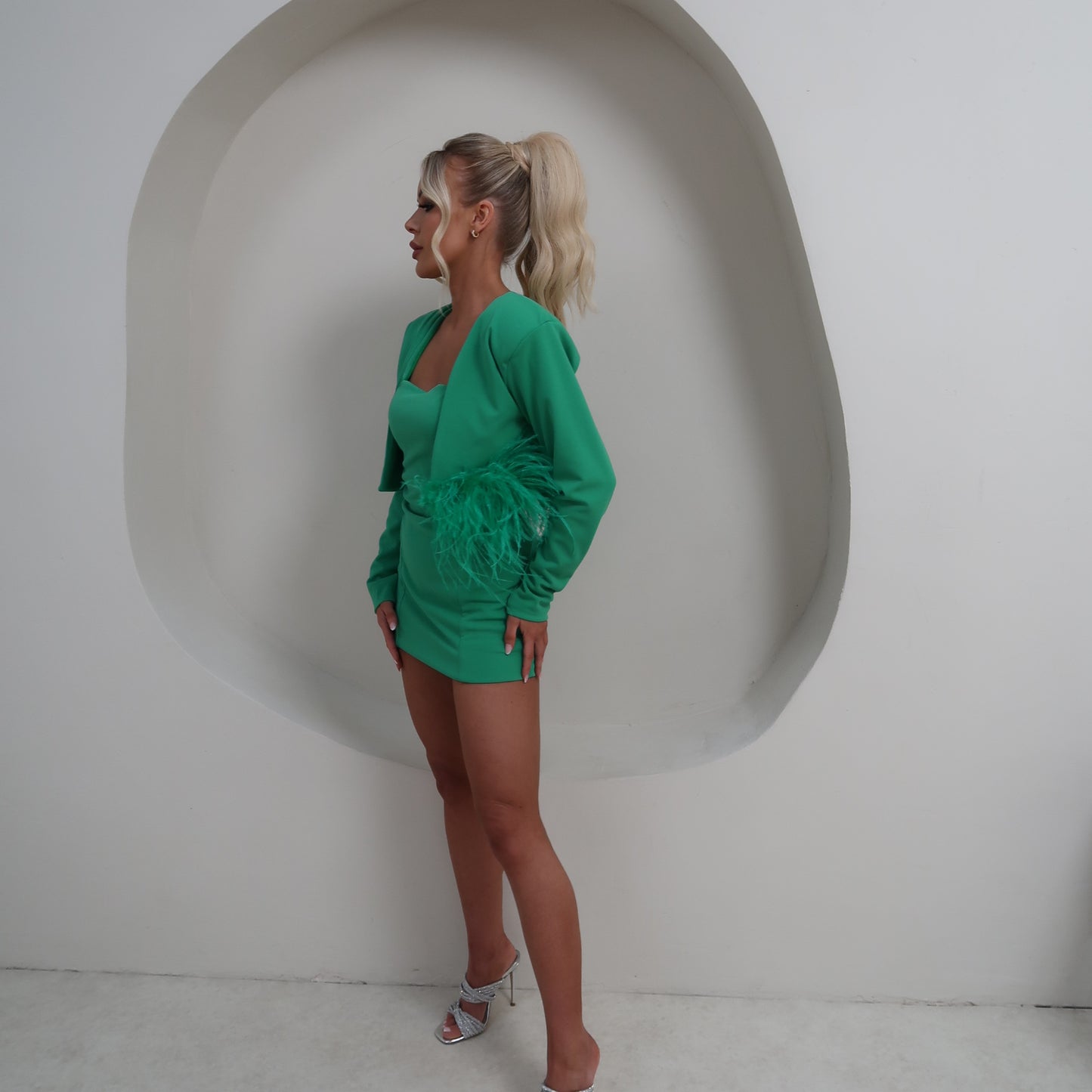 SAMPLE SALE SOMETHING NEW