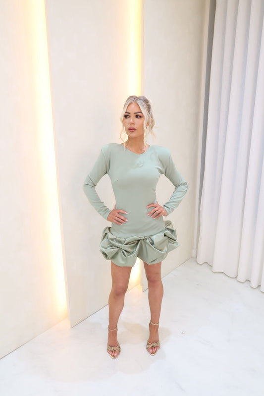 SAMPLE SIZE 8 - ‘WISHED FOR MORE’