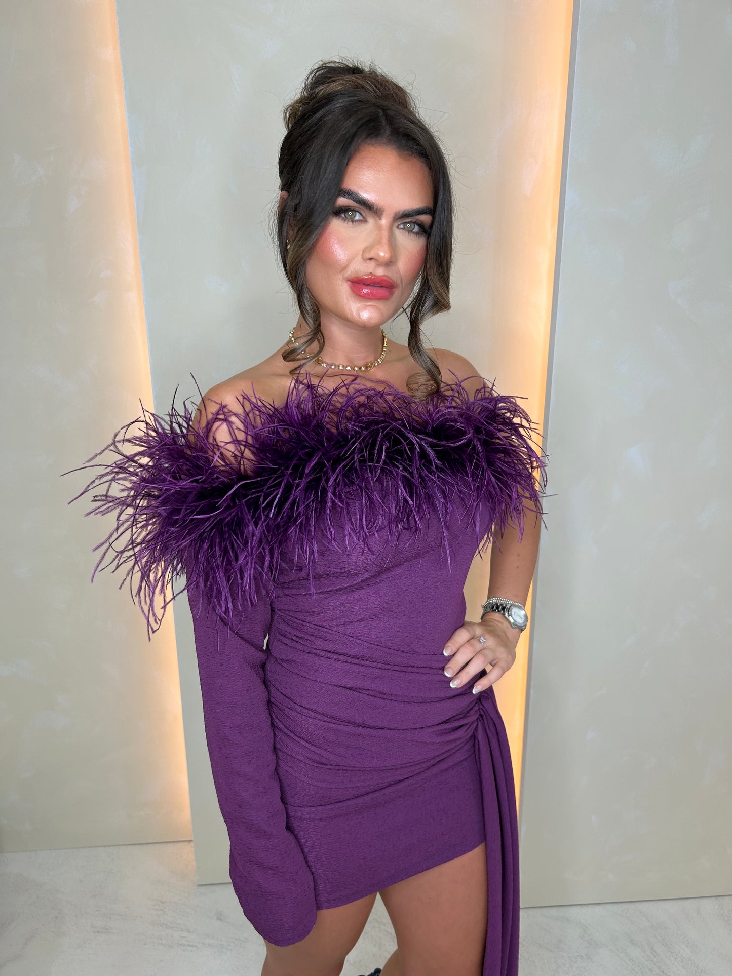 SS24 THAT GIRL Feather off shoulder